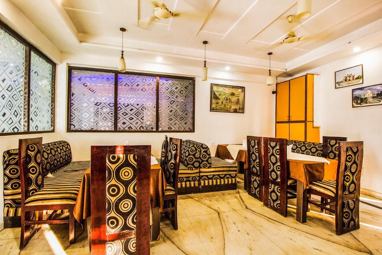 Fabexpress Alpine Hotel Agra  Exterior photo